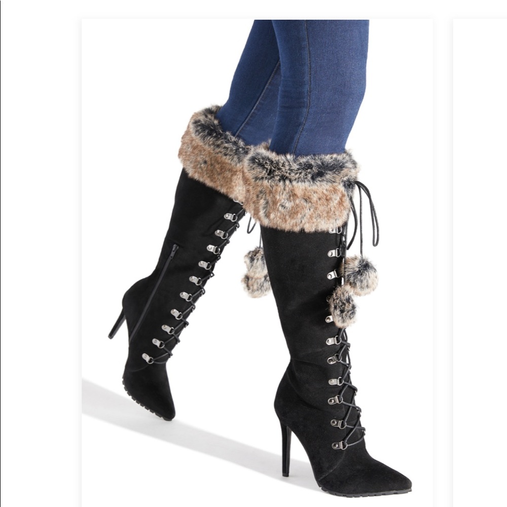 Camel, cognac faux fur suade boot new nev tried on